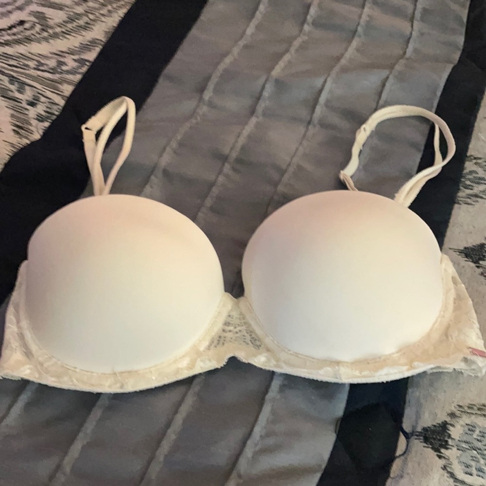 Victoria’s Secret strapless push-up